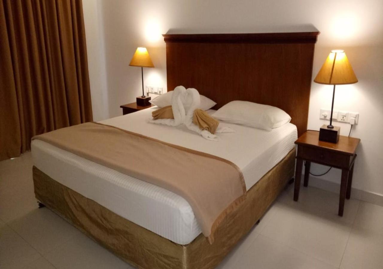 Garden Beach Hotel Kalutara Dış mekan fotoğraf